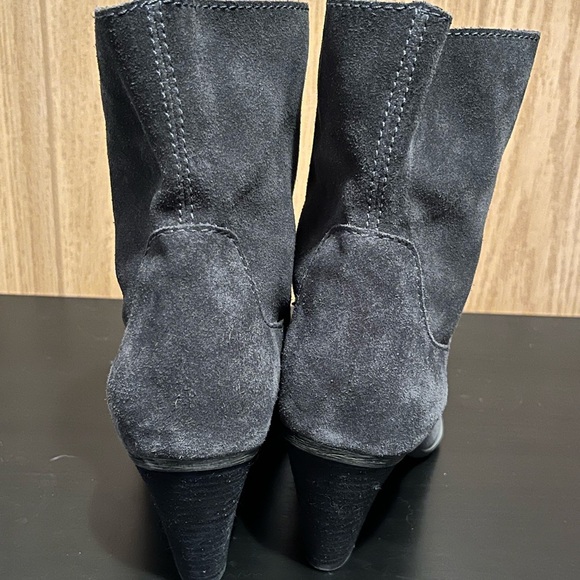 Blondo Fay Waterproof Ankle Boot Gray Suede - Picture 5 of 16